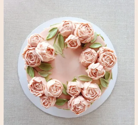 La Vie en Rose, a Fig & Owl cake