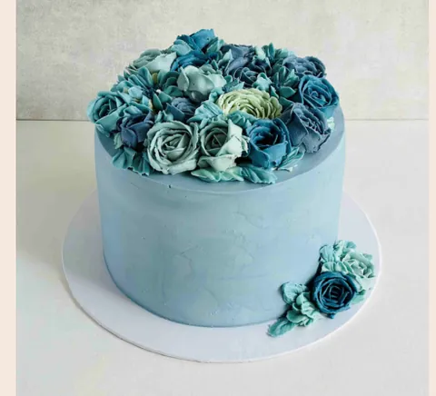 Roses Blue, a Fig & Owl cake