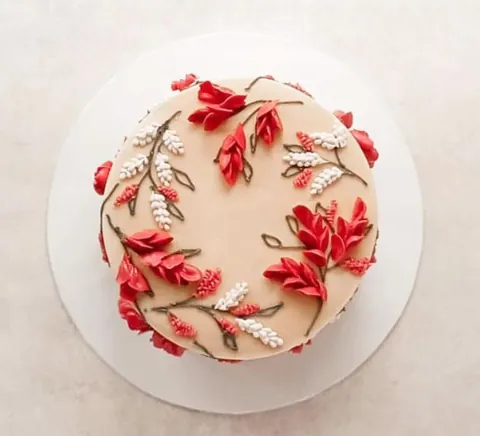 June, a Fig & Owl cake