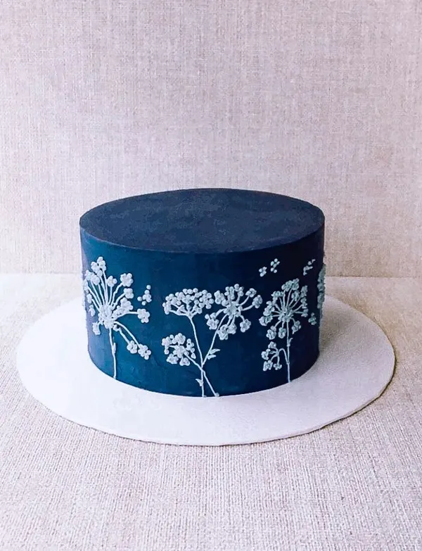 A Fig & Owl buttercream cake