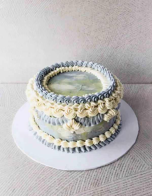 A Fig & Owl buttercream cake